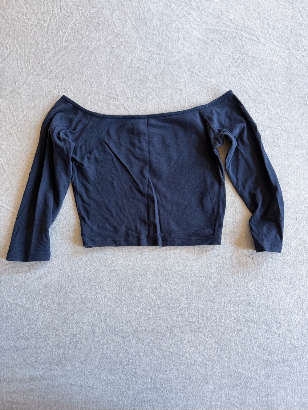 Hollister Black Off-the-Shoulder Long Sleeve Crop Top